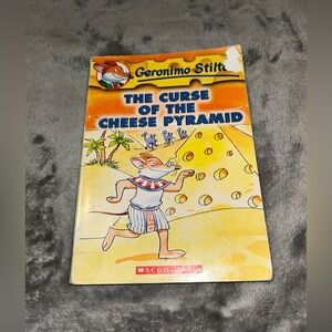 !*KIDS BOOKS 4/$10*! The Curse of the Cheese Pyramid #2 by Geronimo Stilton 2004
